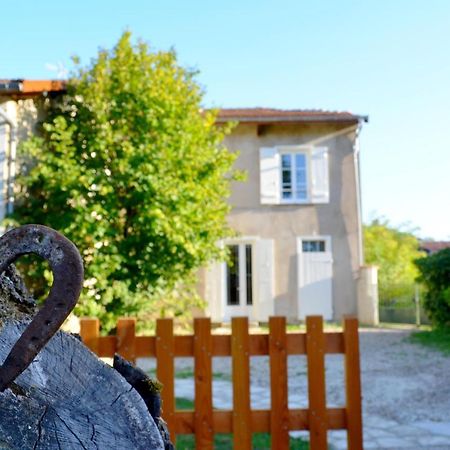 Le Gite Des Sureaux Rarécourt Exteriör bild