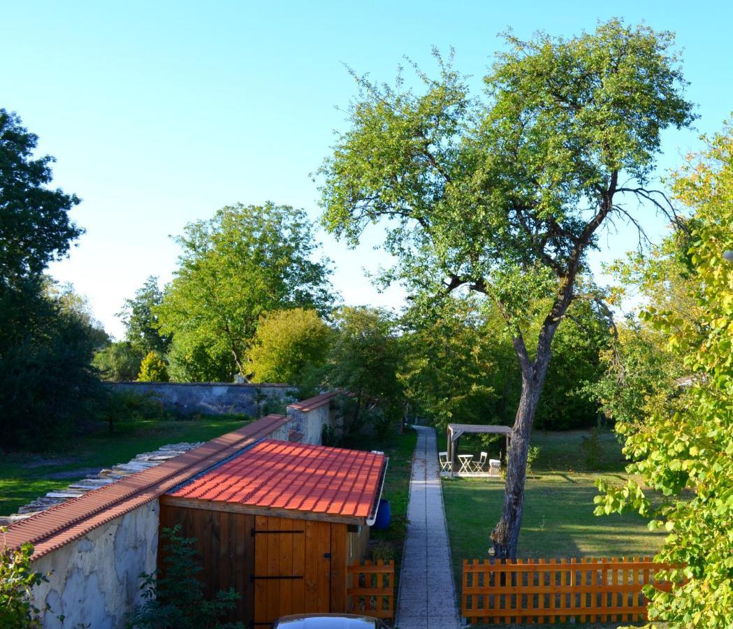 Le Gite Des Sureaux Rarécourt Exteriör bild